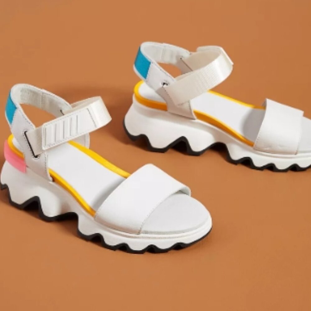 Sorel Kinetic Sandals Women’s Size 11 white with pink, teal and orange
